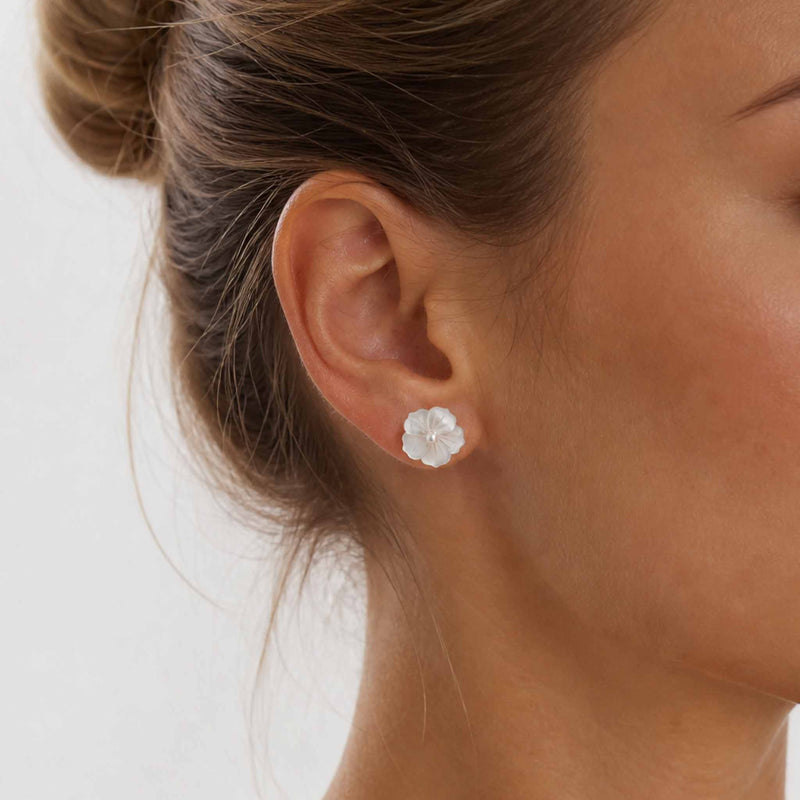 Pearl Flower Earrings Nacre