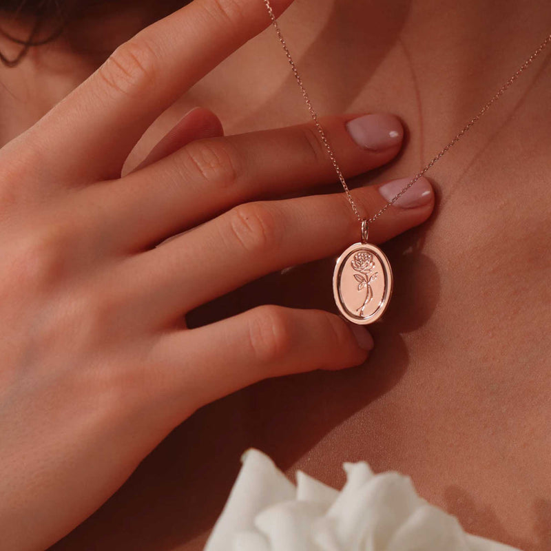 Collana con fiore di nascita