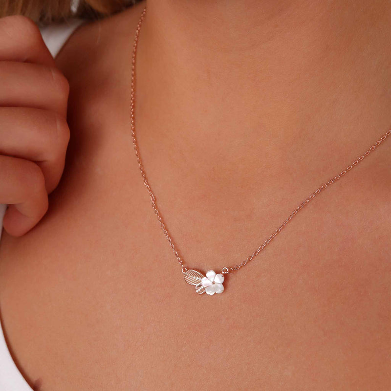 Collier Leaf Bloom