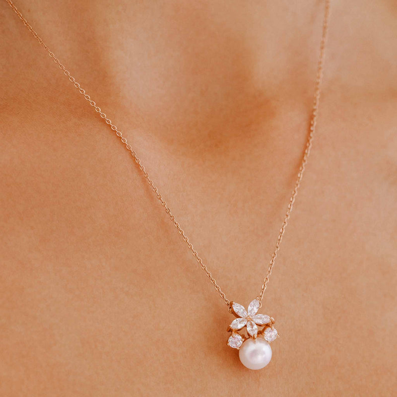 Collier Fleurs avec perle, S925 plaqué or rose