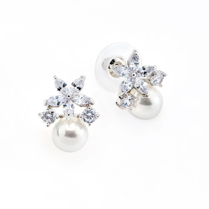 Boucles d'oreilles Fleurs avec perles en argent